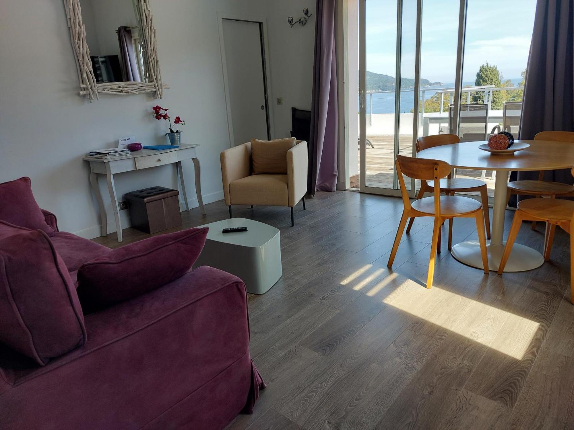 Residence Le Mas Le Lavandou Exteriör bild
