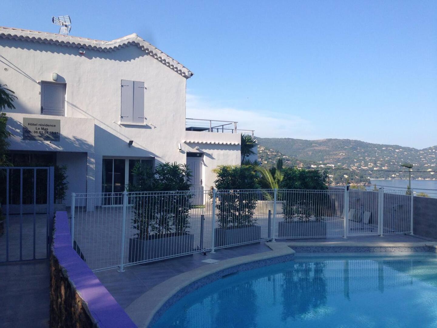 Residence Le Mas Le Lavandou Exteriör bild